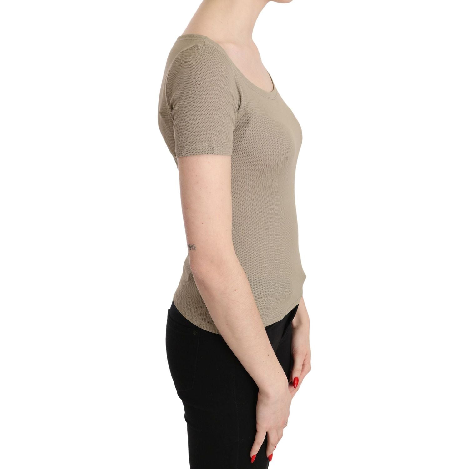 时尚灰色尼龙背心，彰显设计师风格