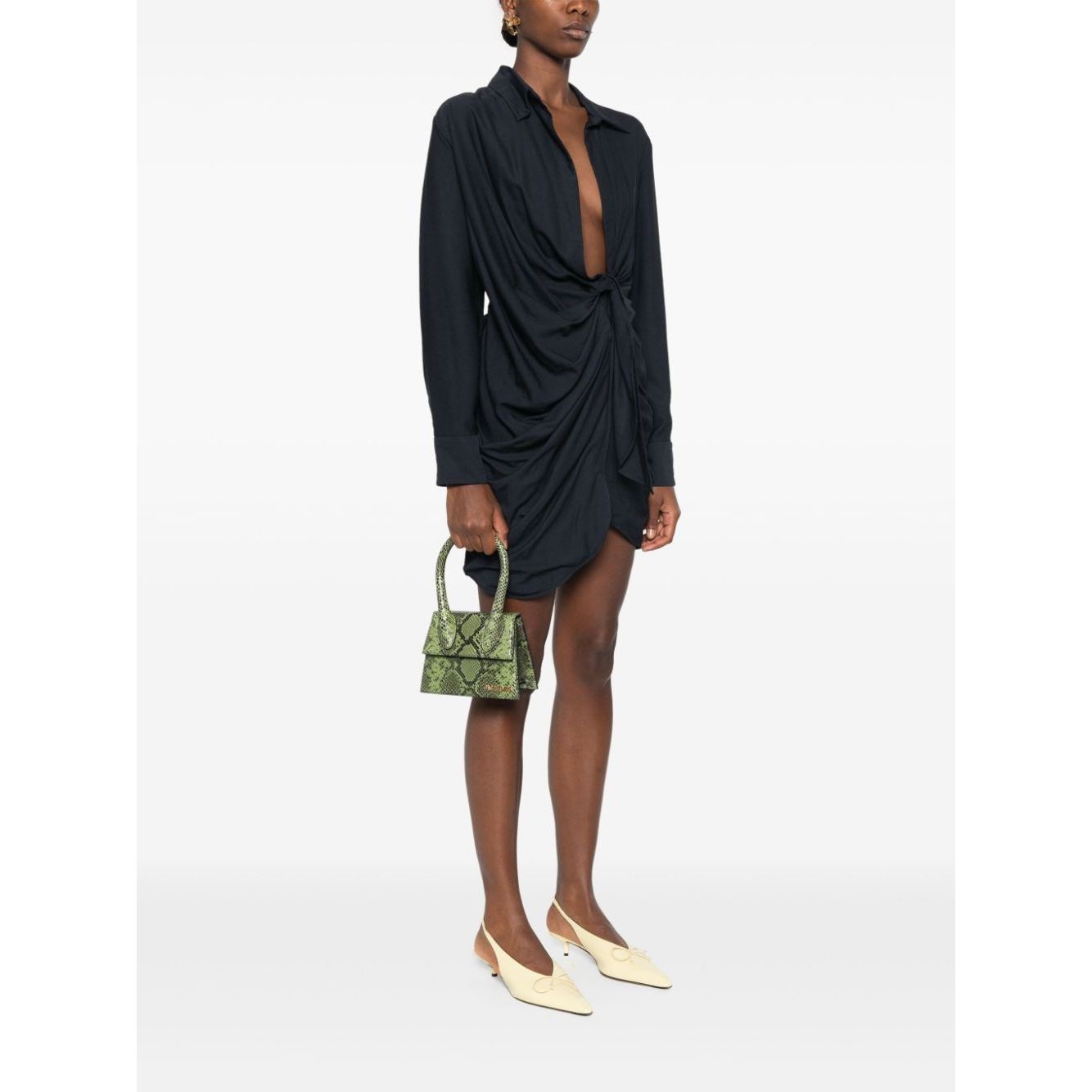 Jacquemus Le Chiquito Moyen leather tote bag 213BA0023198550