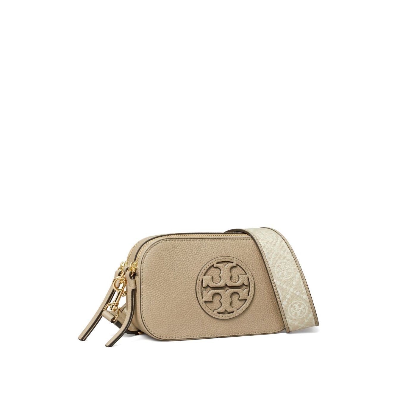 Front view with bag zipped and handles upright.