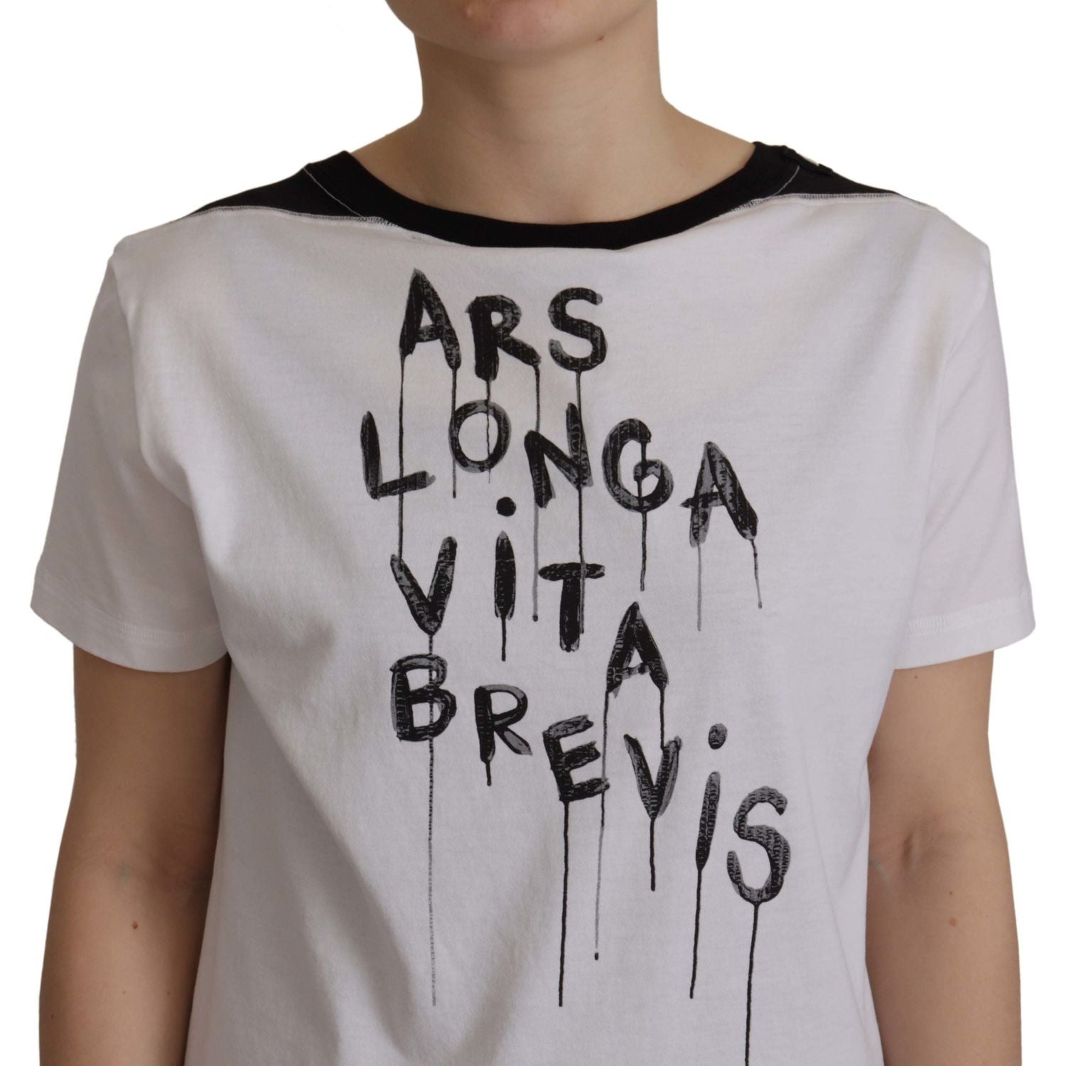 تي شيرت دولتشي آند غابانا الأنيق ذو الرقبة المستديرة والشعار