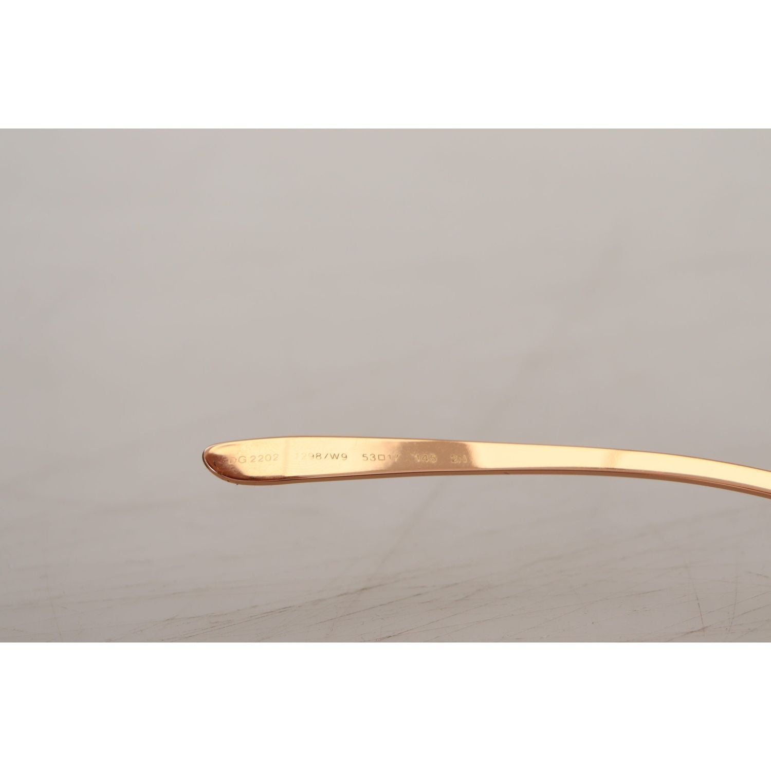 نظارات شمسية دولتشي آند غابانا شيك روز مطرزة بالترتر