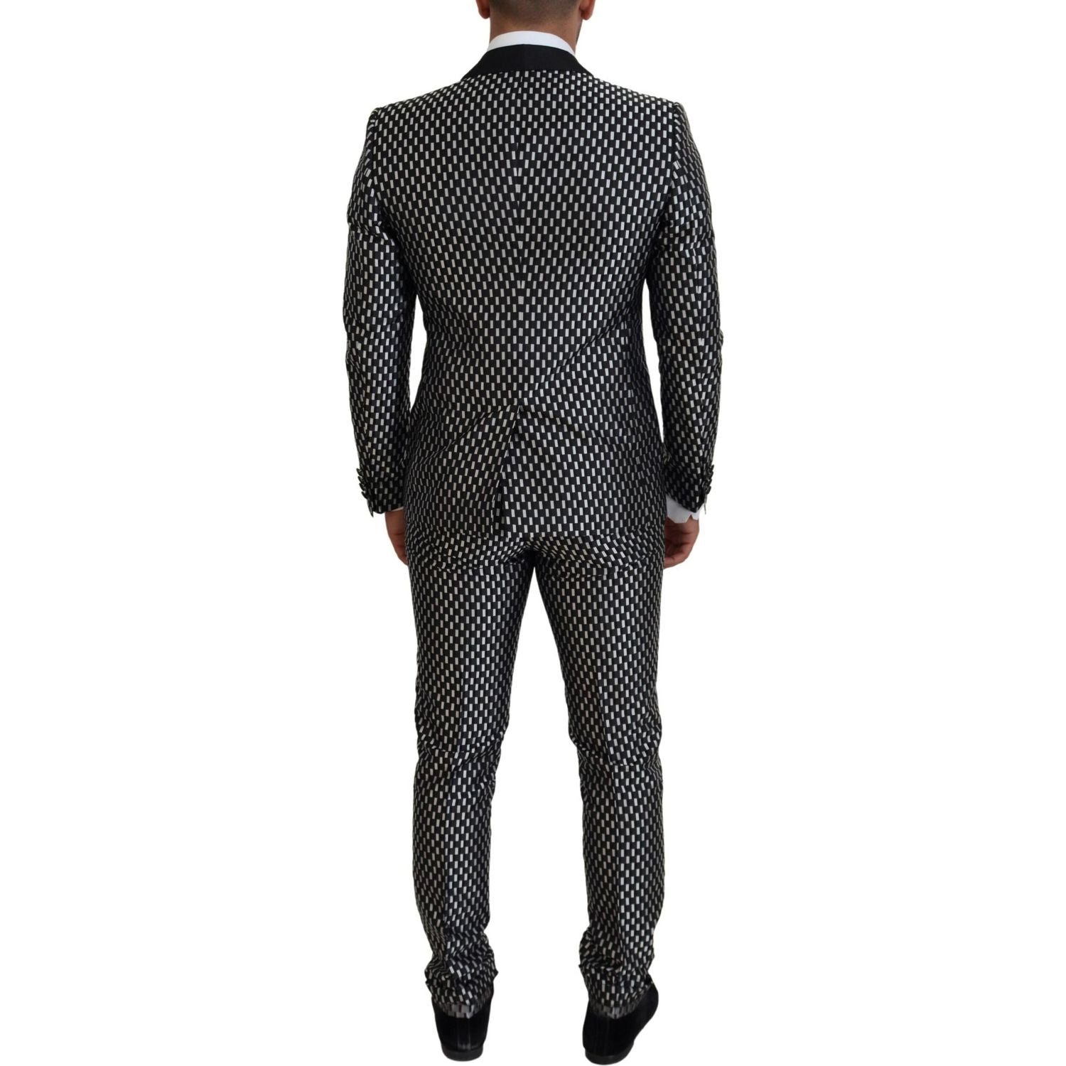 بدلة دولتشي آند غابانا الأنيقة المصنوعة من الحرير الأسود بقصّة Slim Fit