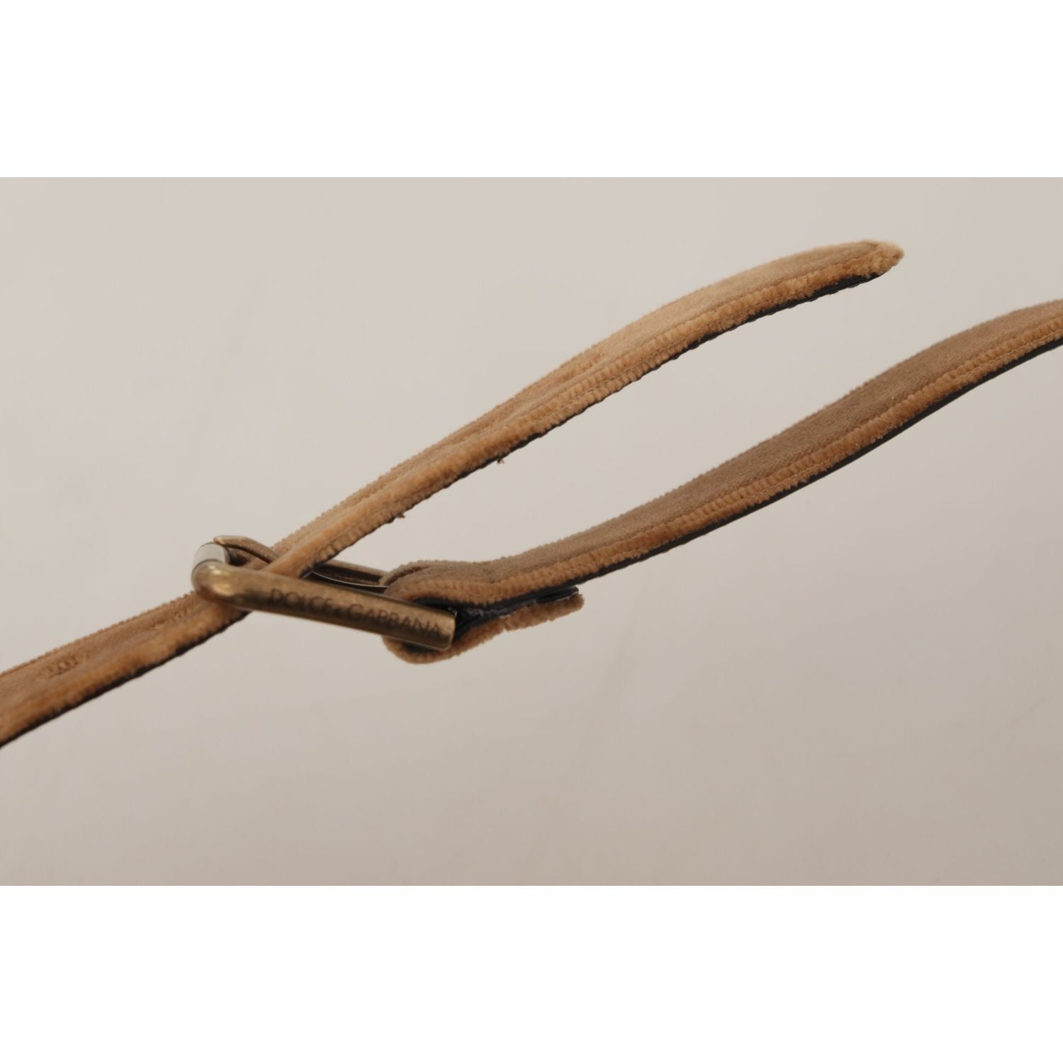 优雅雕花扣皮带