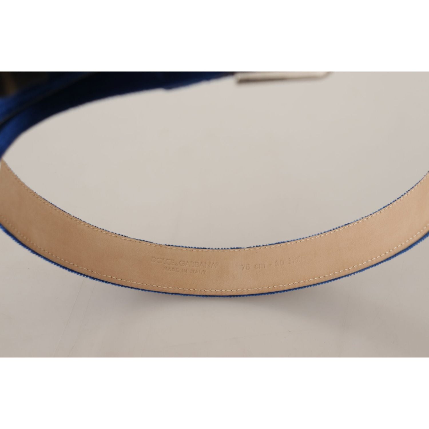 优雅天鹅绒金属徽标腰带