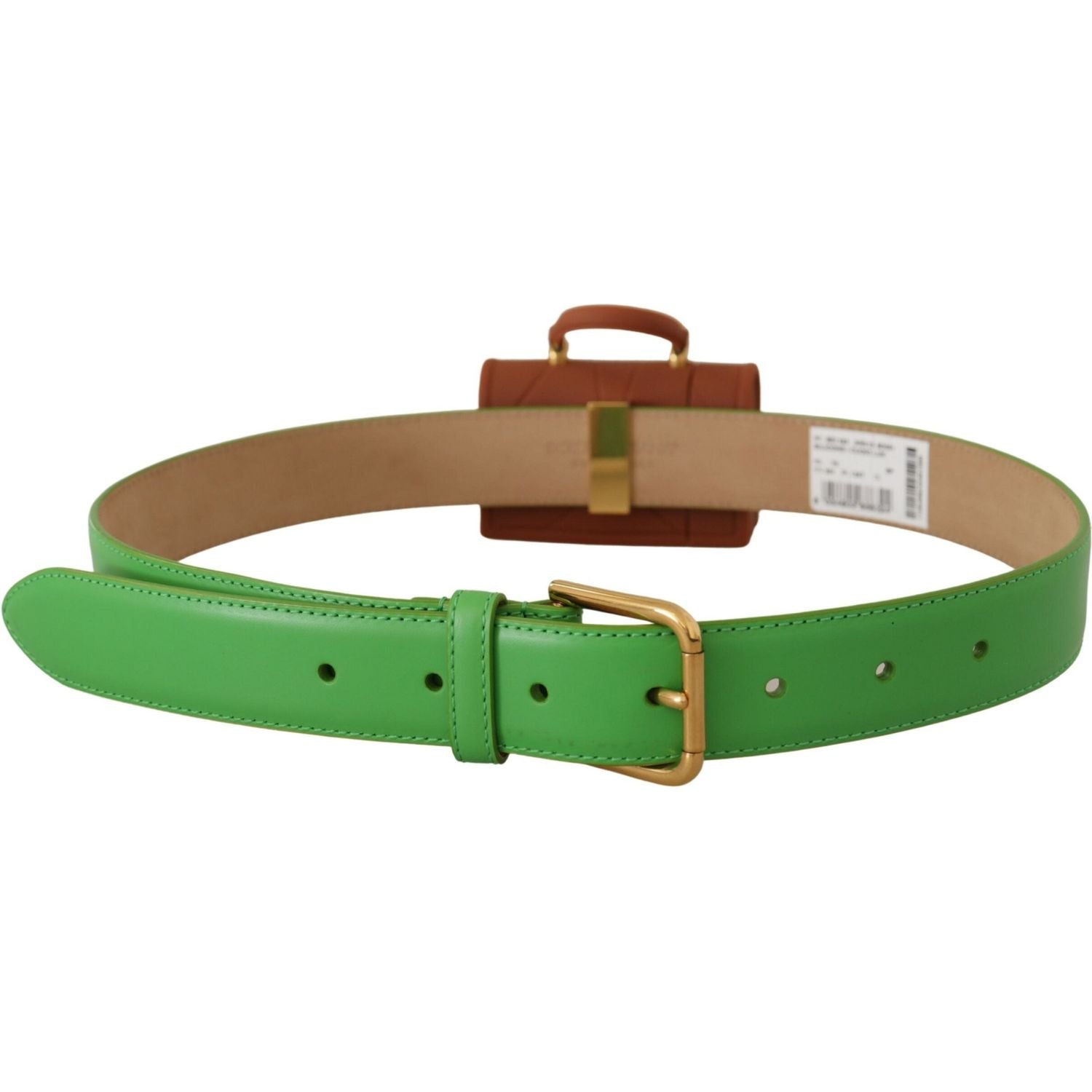 别致的翡翠色皮带，配雕刻扣