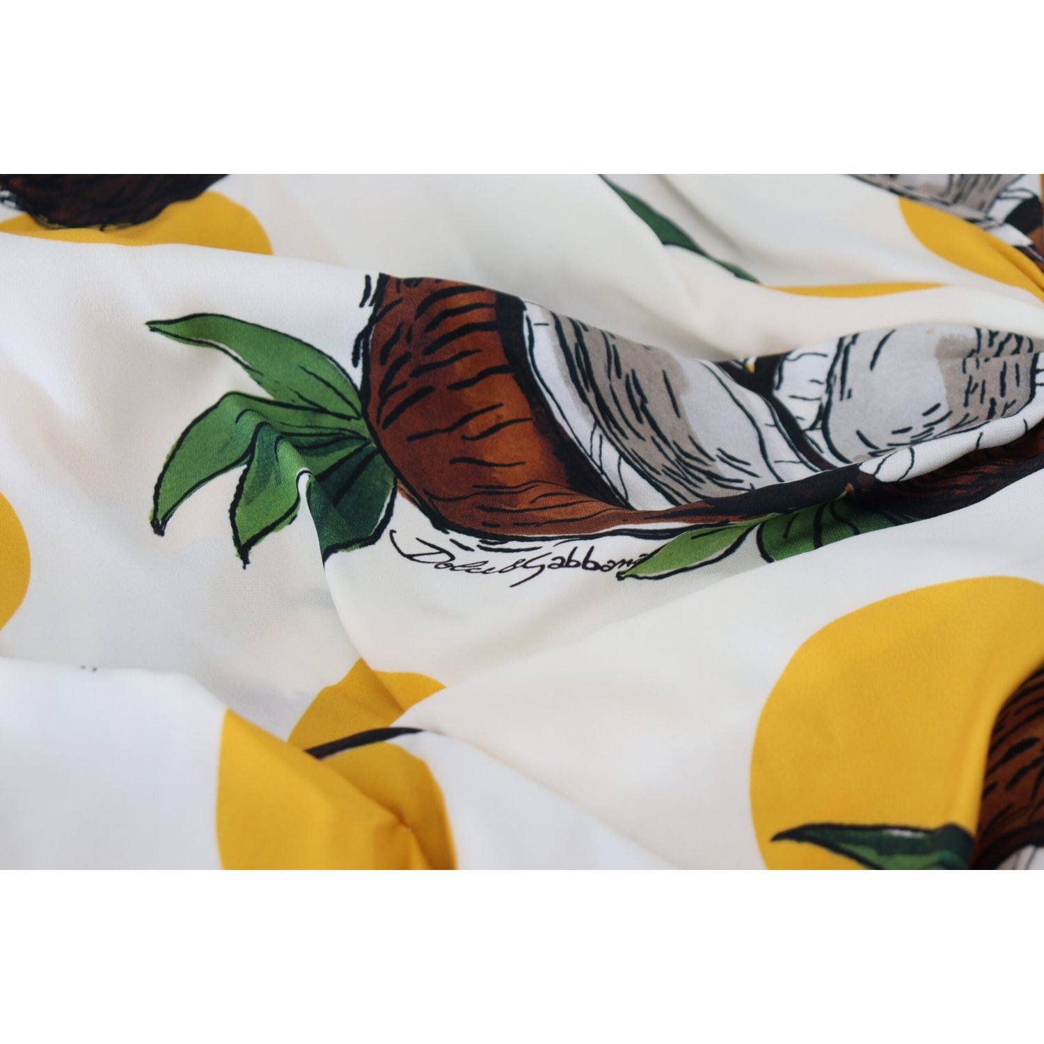 فستان قصير أنيق من الحرير الأبيض من دولتشي آند غابانا