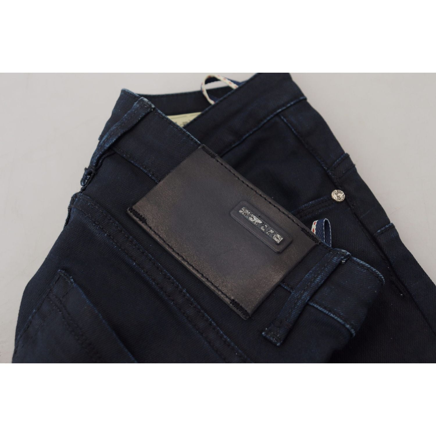 بنطلون جينز ضيق بخصر منخفض من Acht Chic