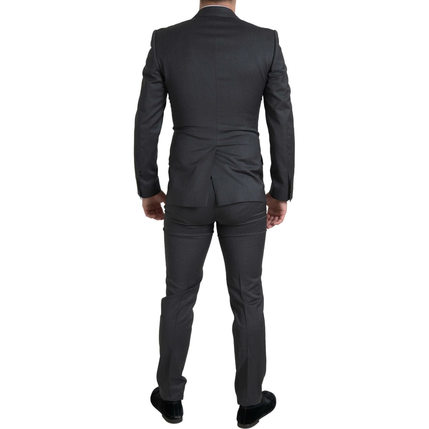 بدلة دولتشي آند غابانا رمادية أنيقة بقصّة Slim Fit مزدوجة الصدر