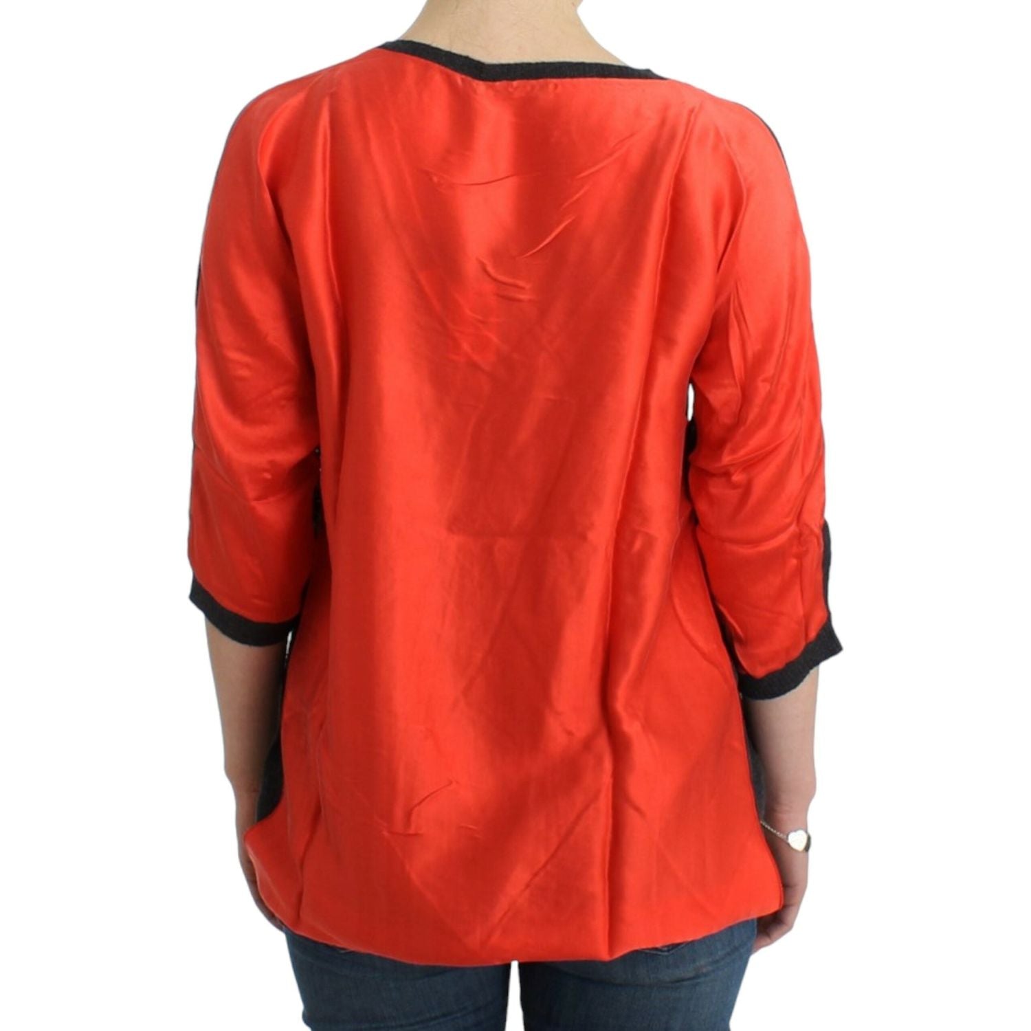 时尚 V 领羊驼混纺短袖毛衣