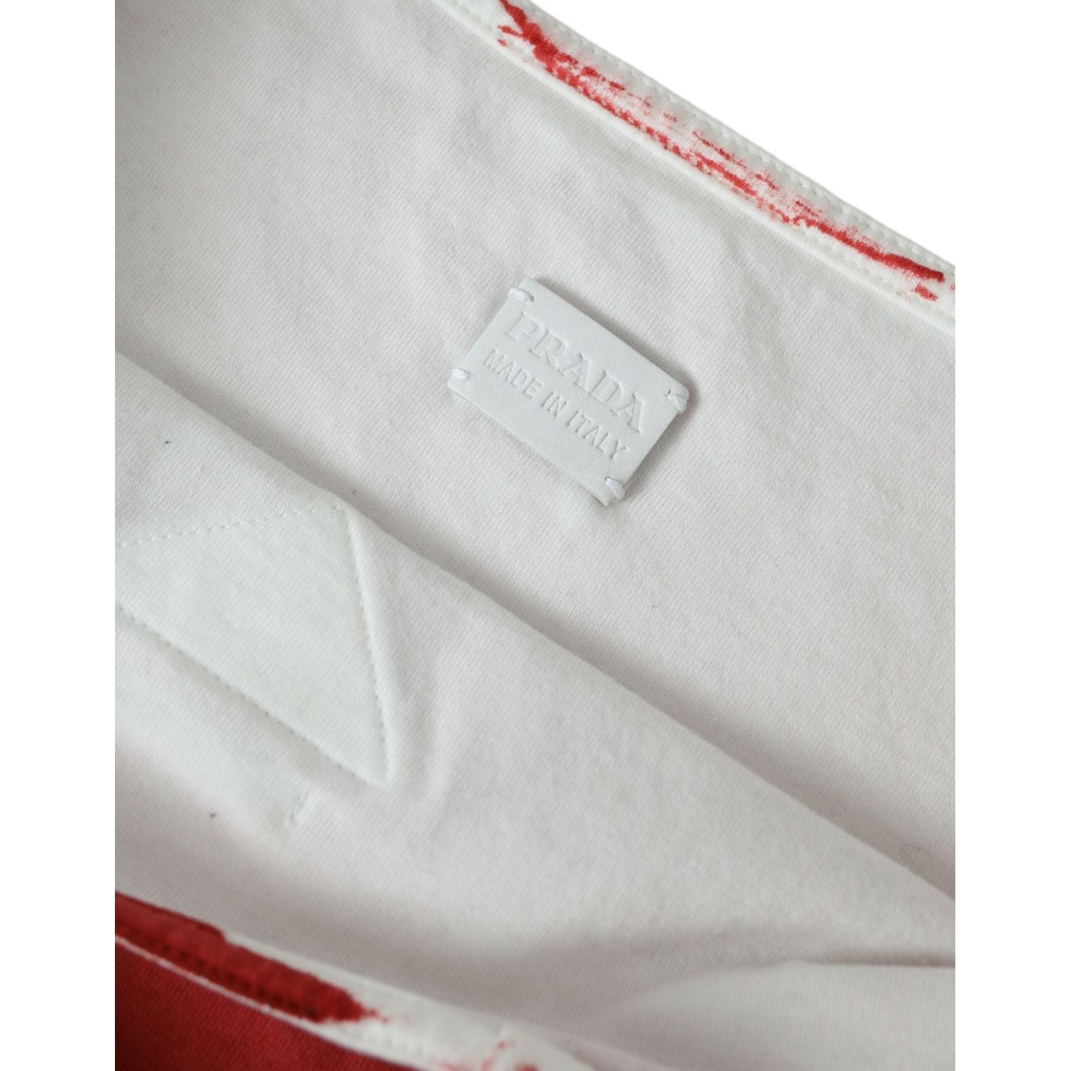 حقيبة برادا الأنيقة المصنوعة من القماش باللونين الأحمر والأبيض