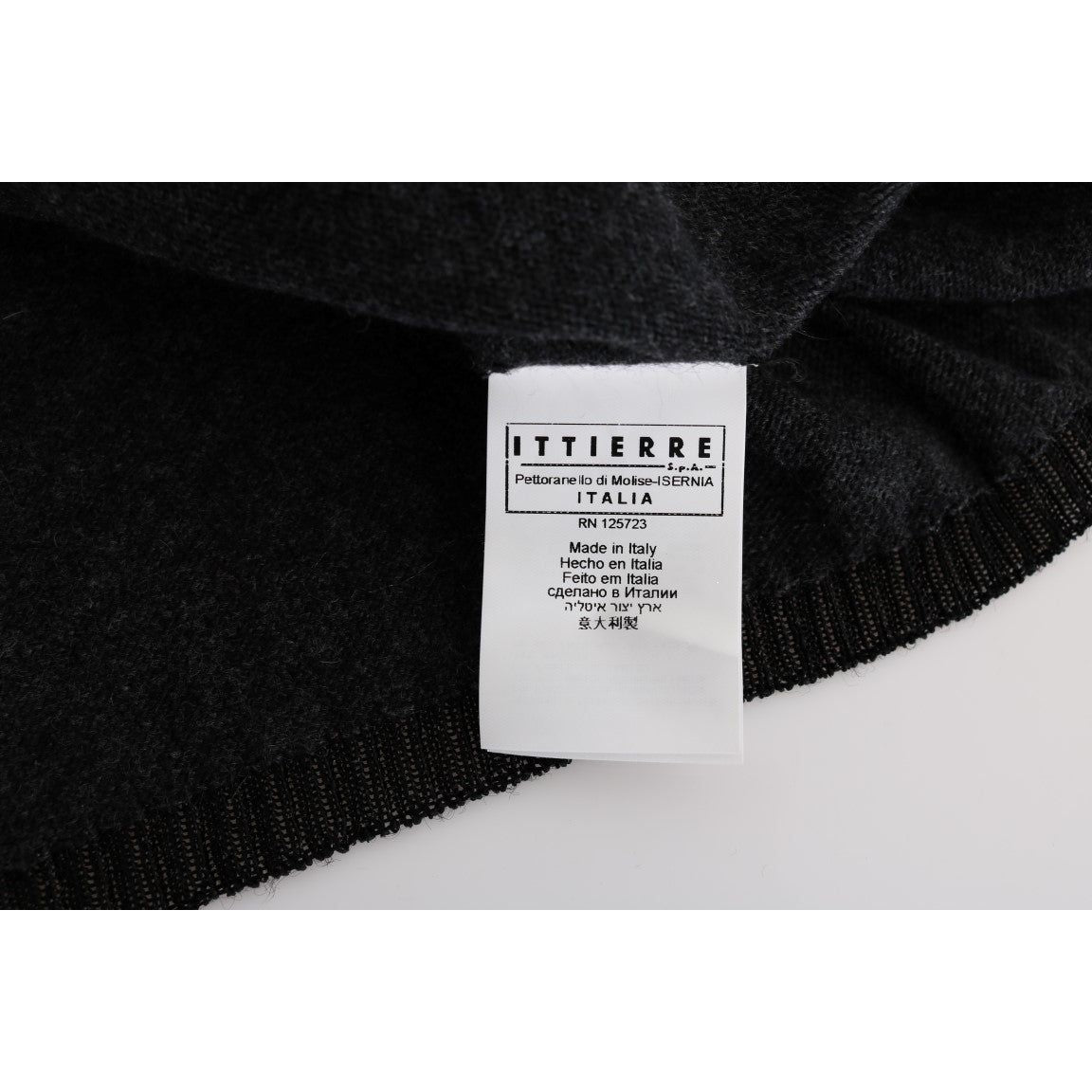 سترة رسمية أنيقة باللون الرمادي بياقة دائرية