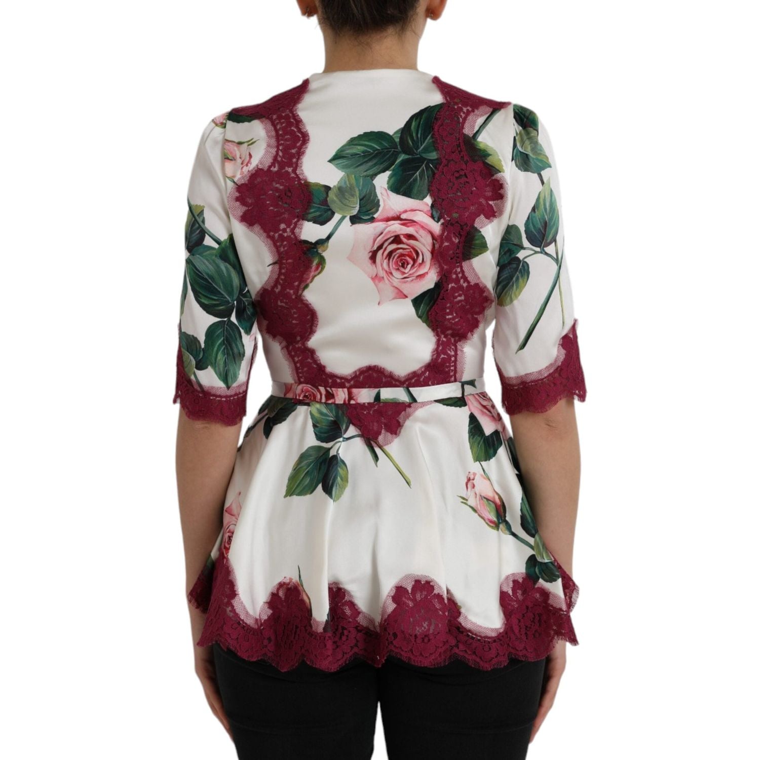 بلوزة دولتشي آند غابانا من الحرير والدانتيل باللون الأبيض بأكمام قصيرة