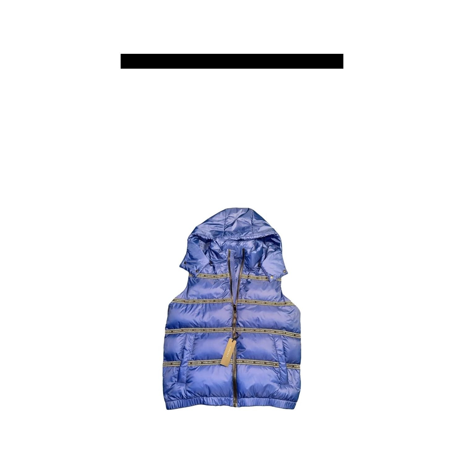 سترة فيرساتشي أنيقة باللون الأسود مع شريط شعار وغطاء رأس قابل للفصل