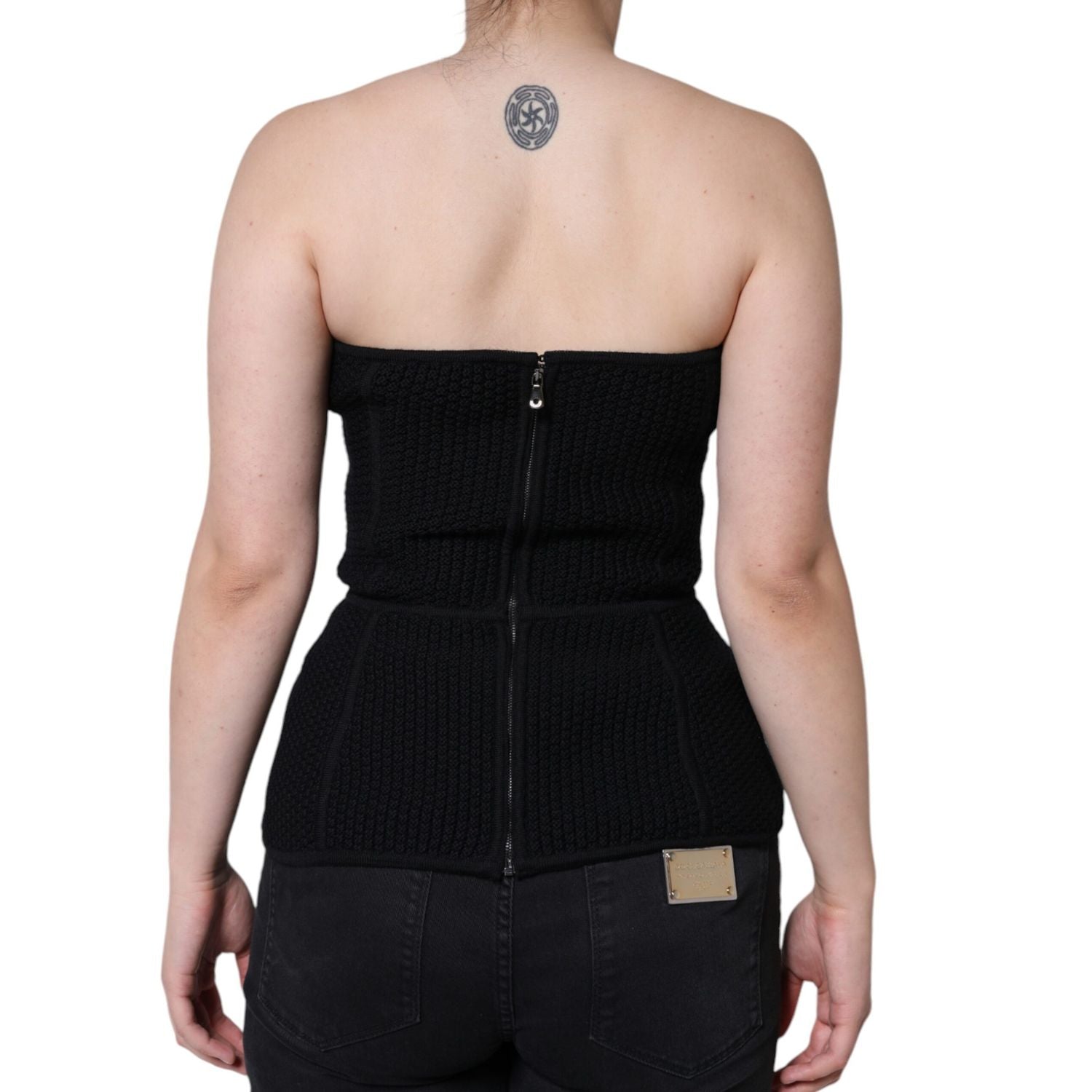 Front view with bag zipped and handles upright.