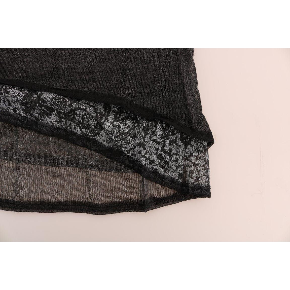 别致的灰色蕾丝袖衬衫