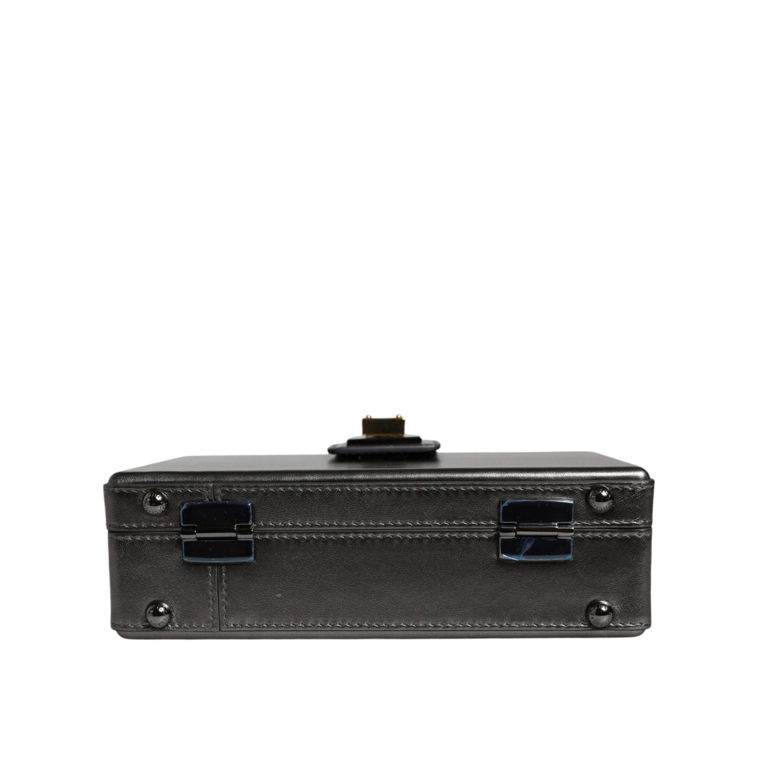 Front view with bag zipped and handles upright.
