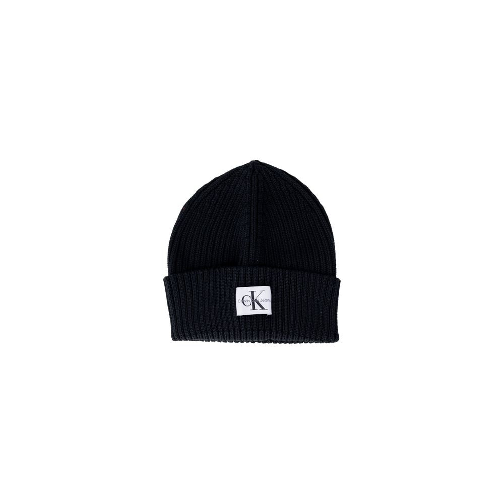 Calvin Klein Jeans Black Wool Cap (Baseball Hat) with logo, featuring a stylish design and comfortable fit for cold weather.