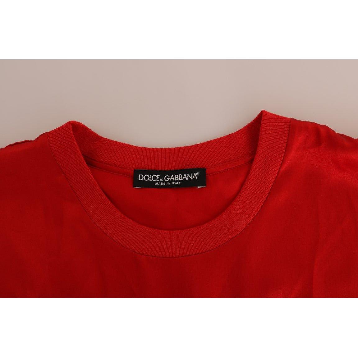 بلوزة أنيقة من الحرير الأحمر مطرزة بالزهور من دولتشي آند غابانا