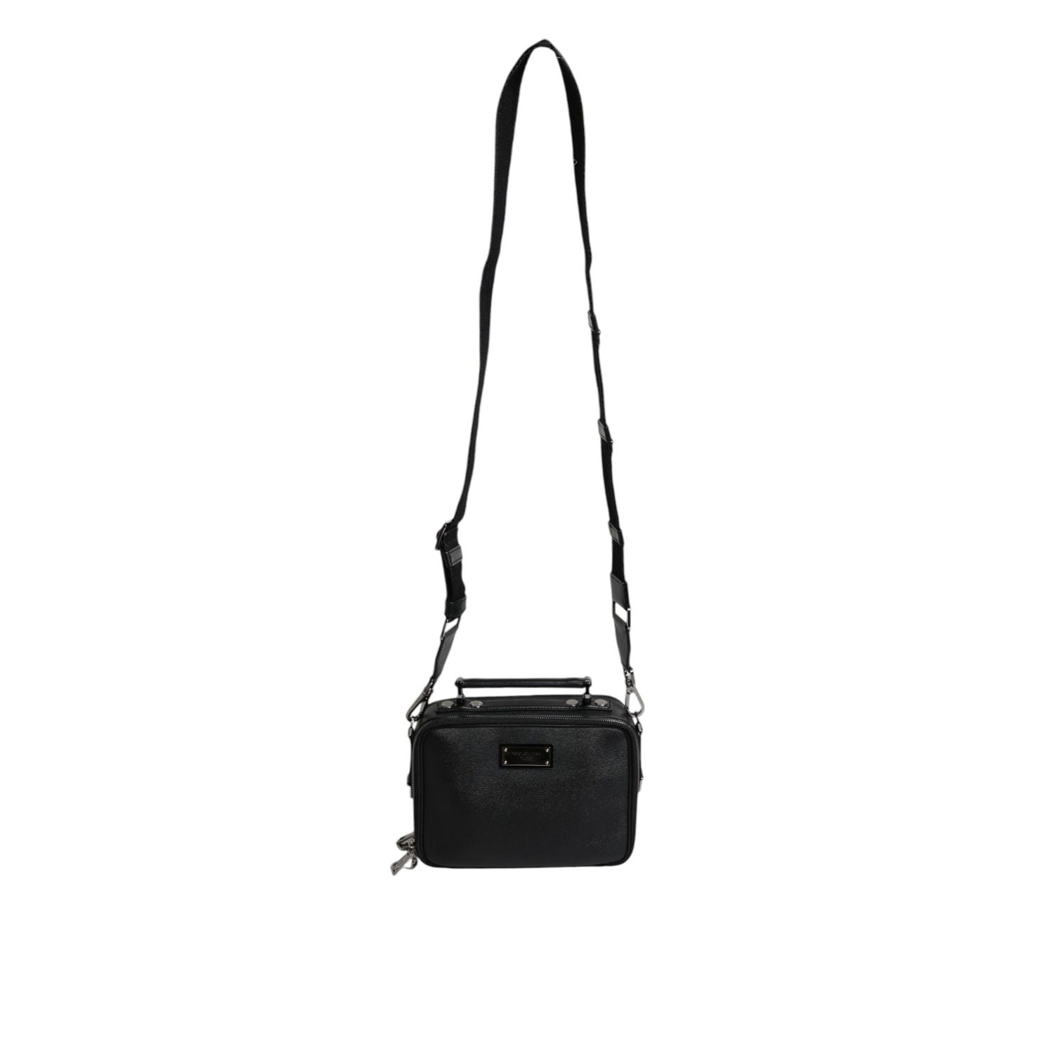 Front view with bag zipped and handles upright.