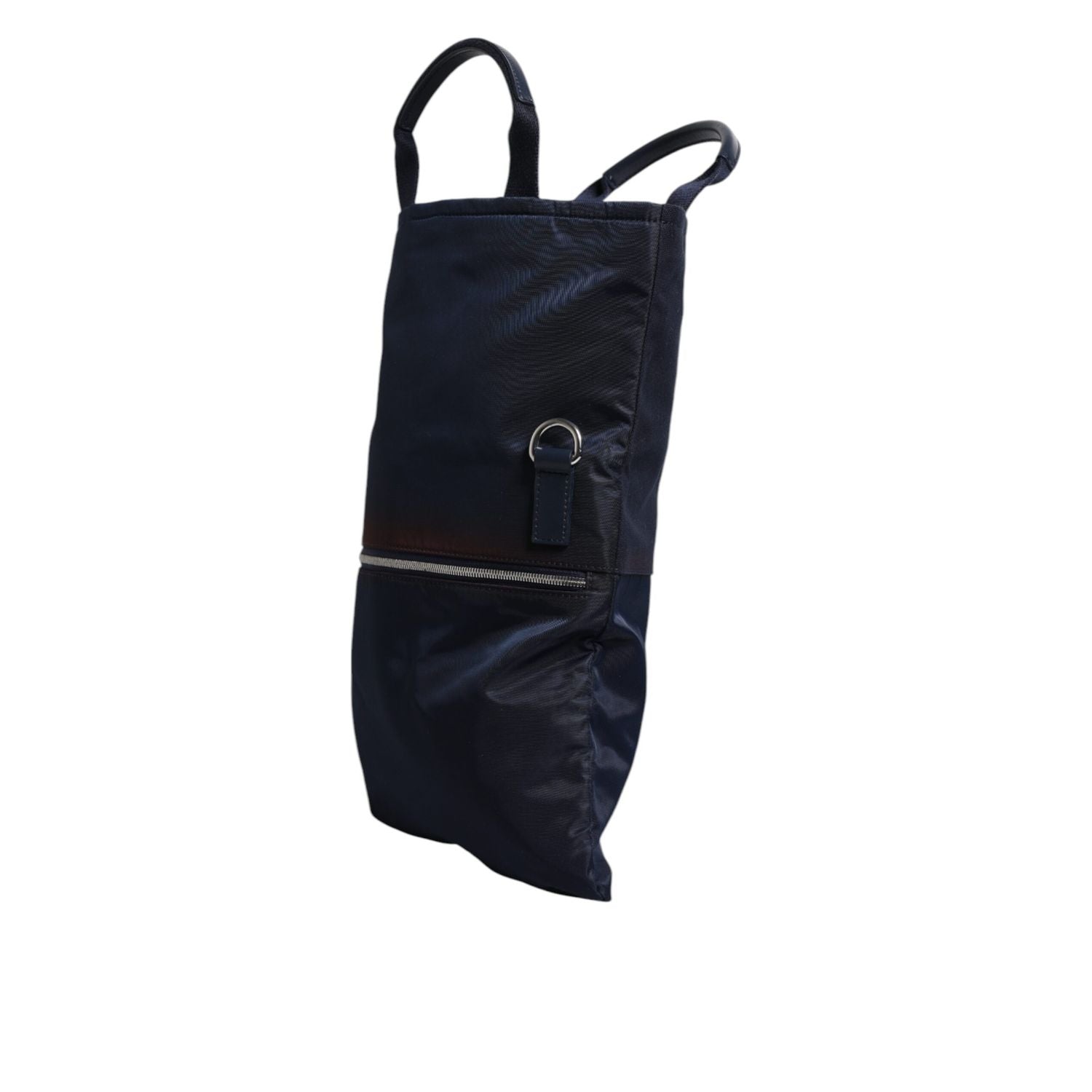 Front view with bag zipped and handles upright.