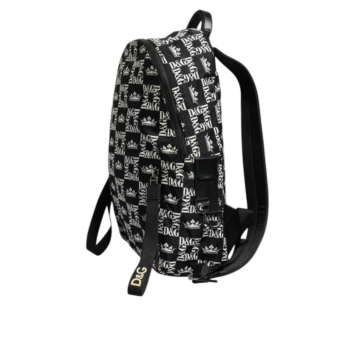 Front view with bag zipped and handles upright.