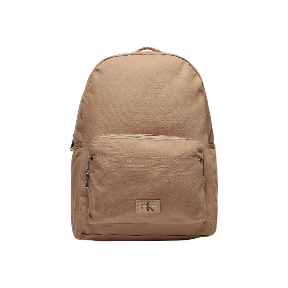 Front view with bag zipped and handles upright.