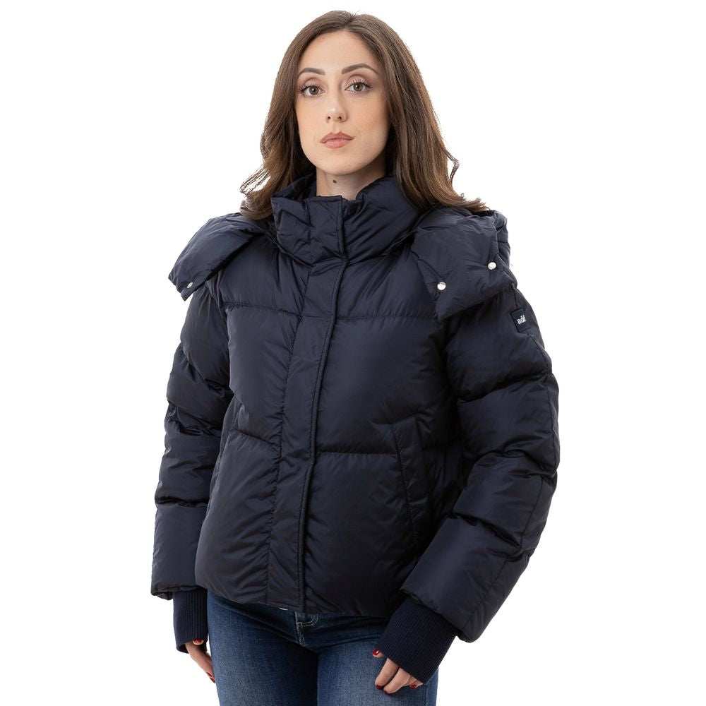 Front view with bag zipped and handles upright.