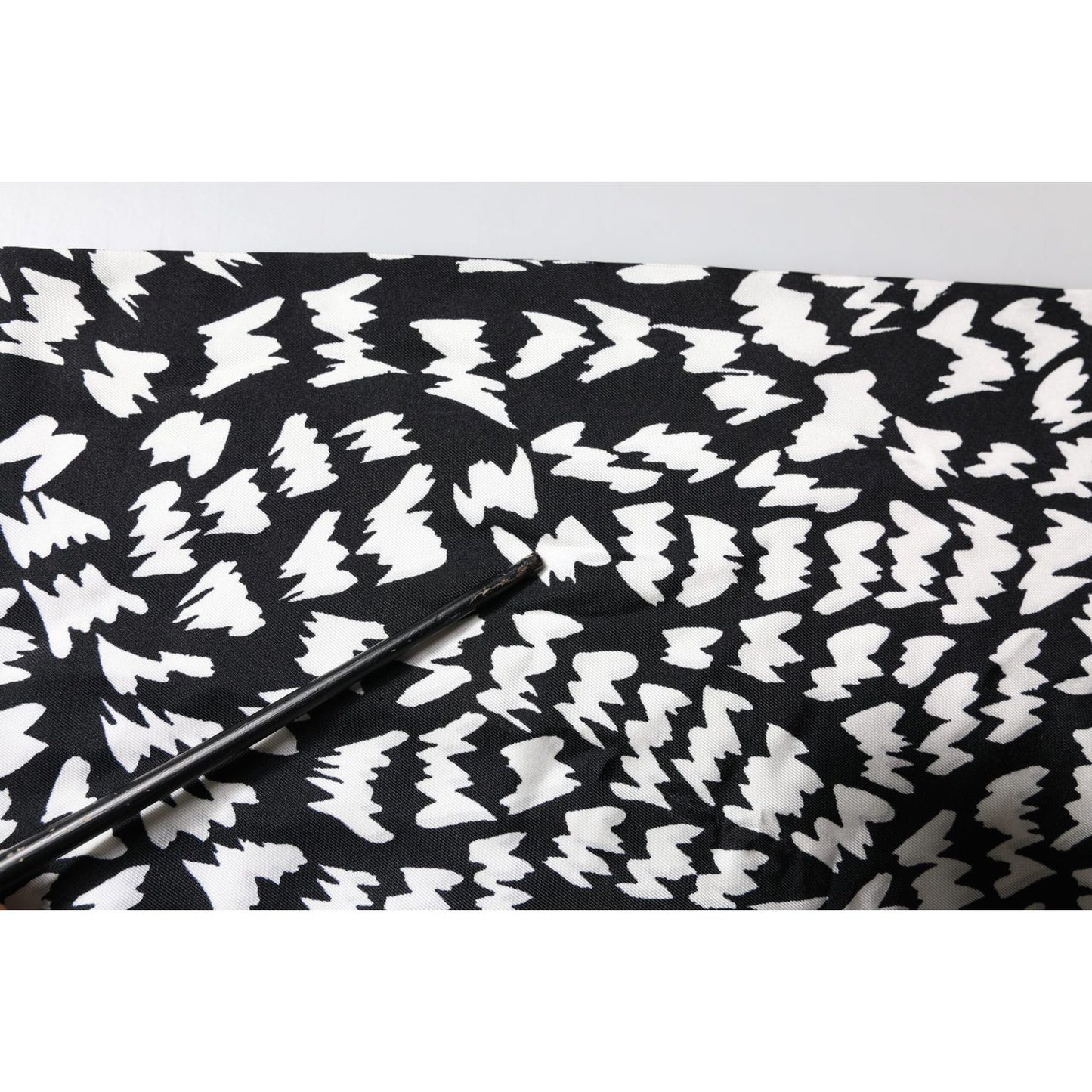 Dolce & Gabbana Black White Patterned Fringes Shawl Scarf