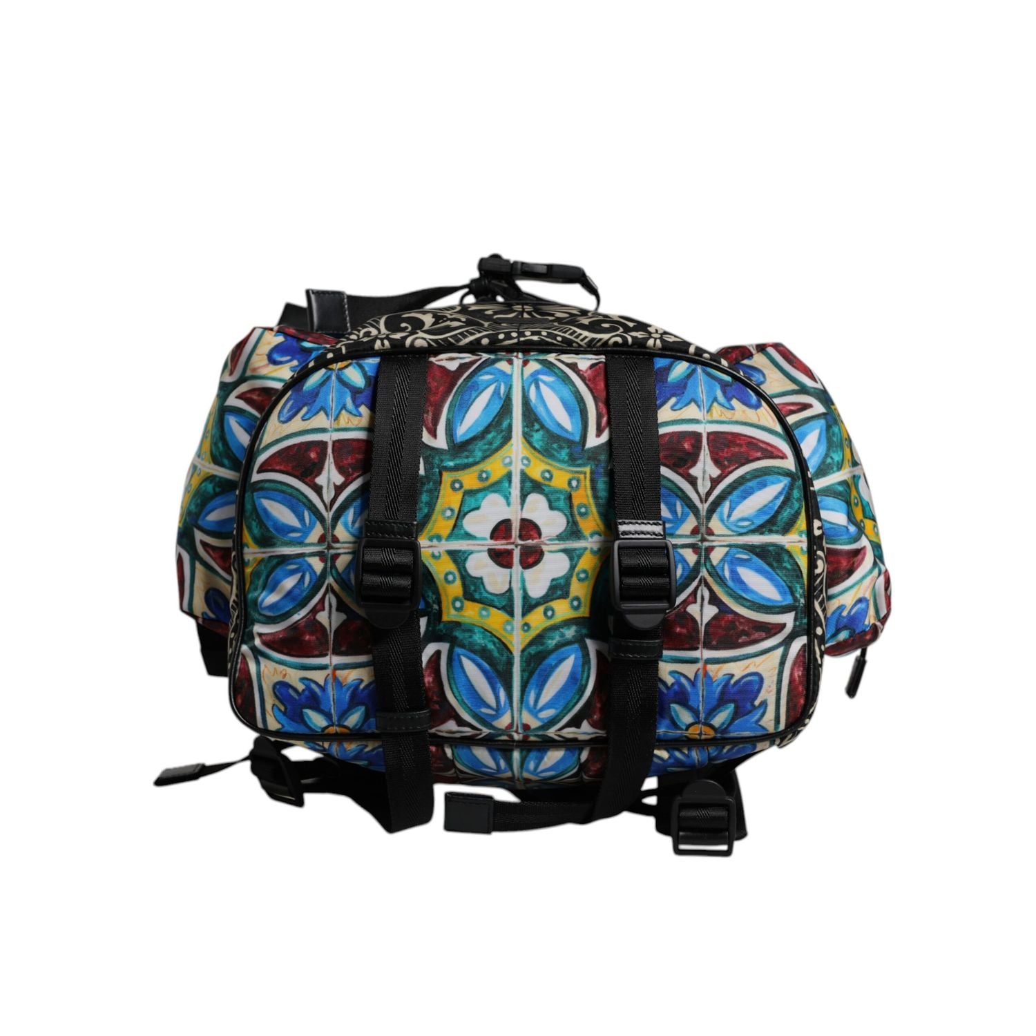 Front view with bag zipped and handles upright.