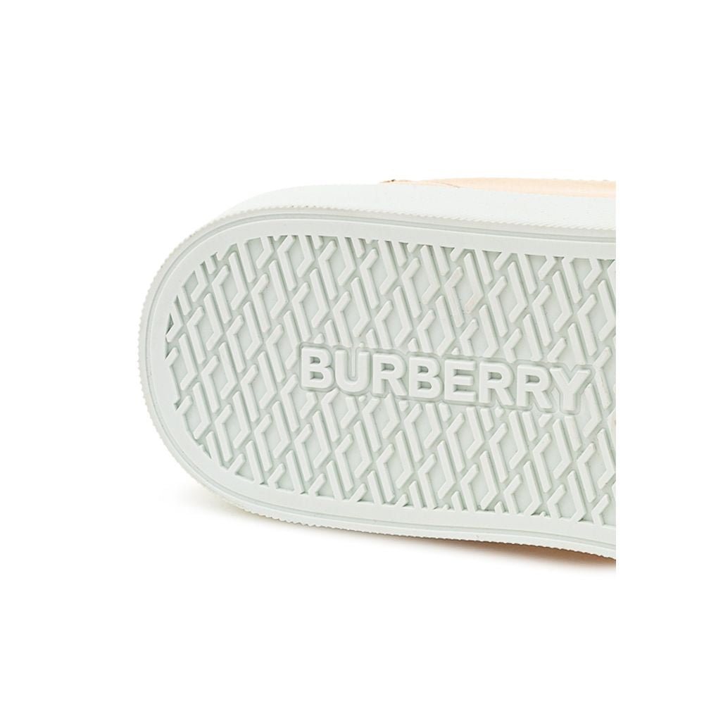 حذاء رياضي جلدي باللون الوردي من بربري