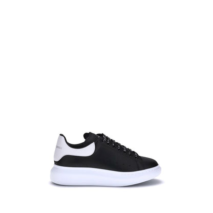Alexander McQueen Black Calf Leather Bos Taurus Platform Sneakers with lace-up closure.
