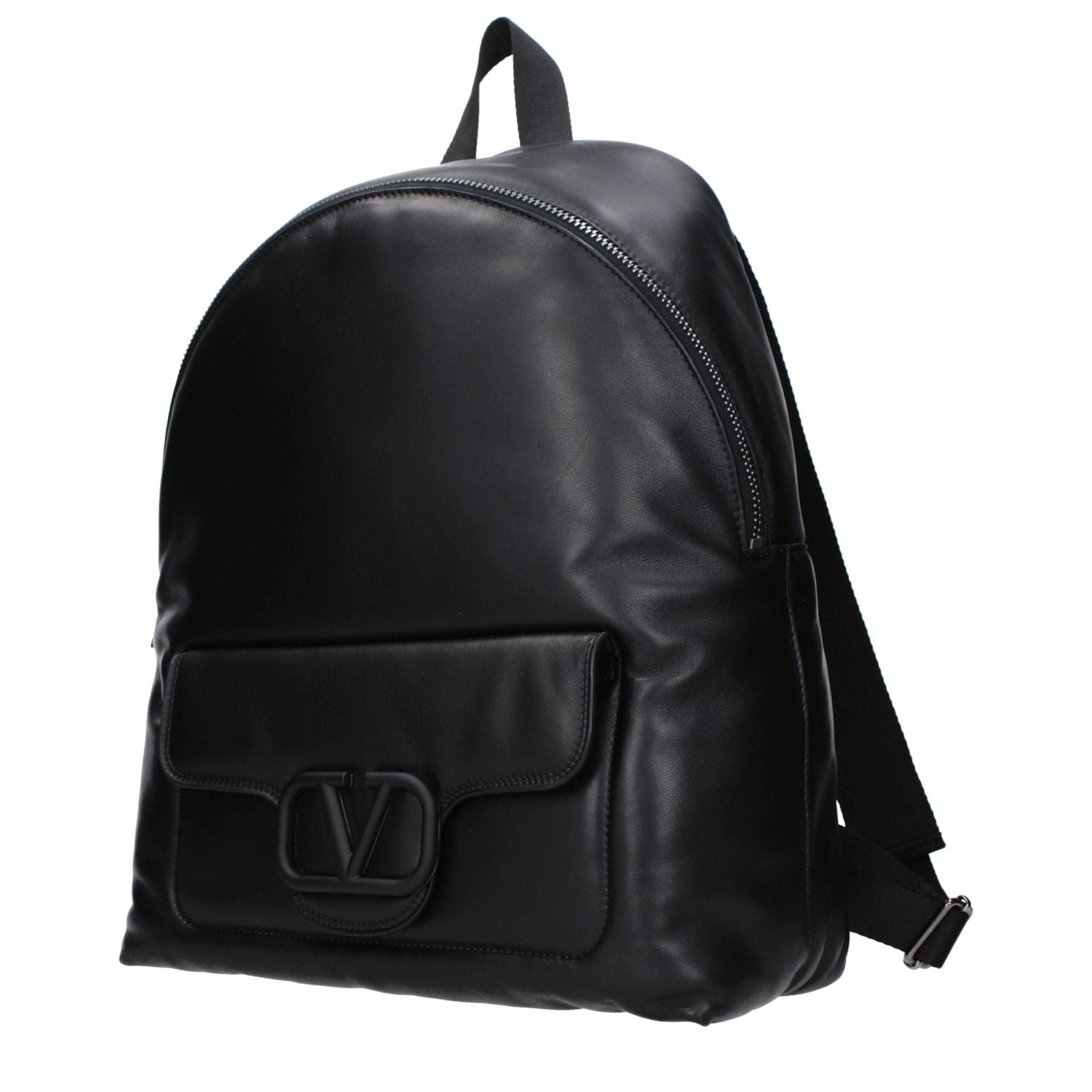 Front view with bag zipped and handles upright.