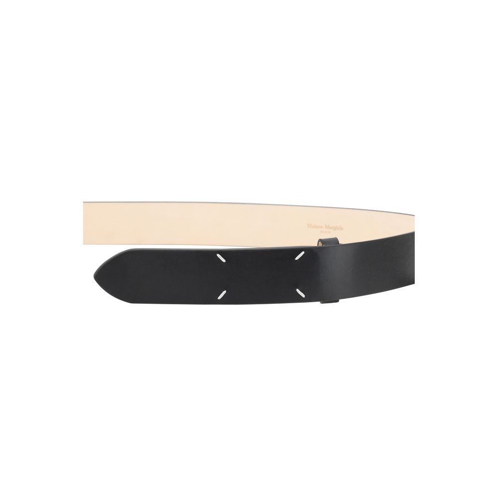 Alt Tag: Margiela Black Calf Leather Bos Taurus Regular Belt with hinged closure and contrast stitching for elegance and sophistication.