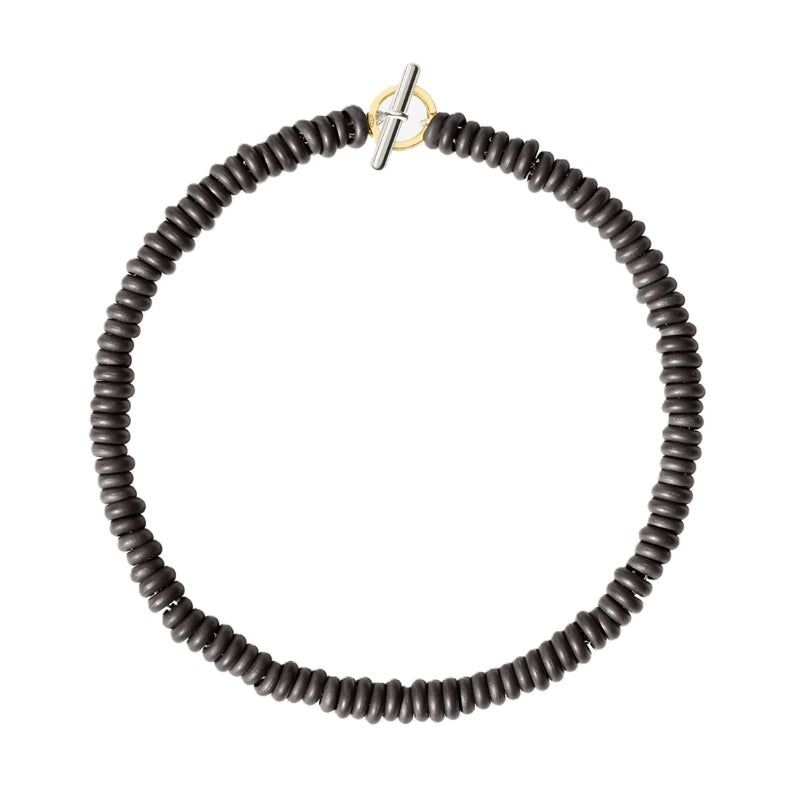 Alt Tag: Stylish BRACCIALI DODO MOD. DBB9004RONDE000MXS bracelet with black beads and gold accents, perfect for elegant occasions.