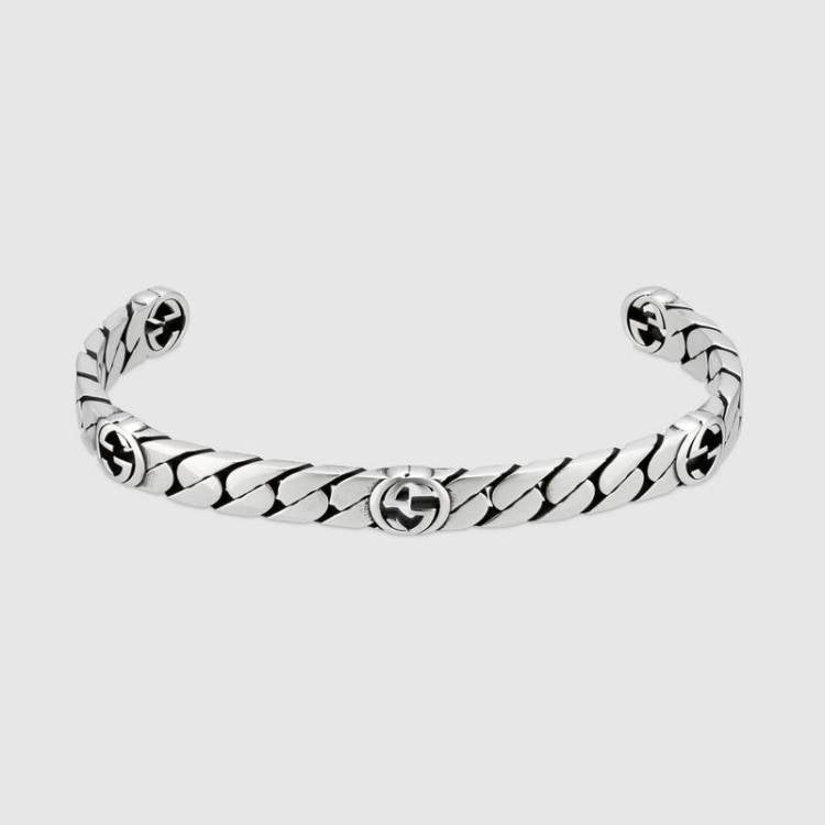 BRACCIALI GUCCI MOD. YBA661526001 elegant silver bracelet with classic design, ideal for fashion-conscious individuals looking for style.