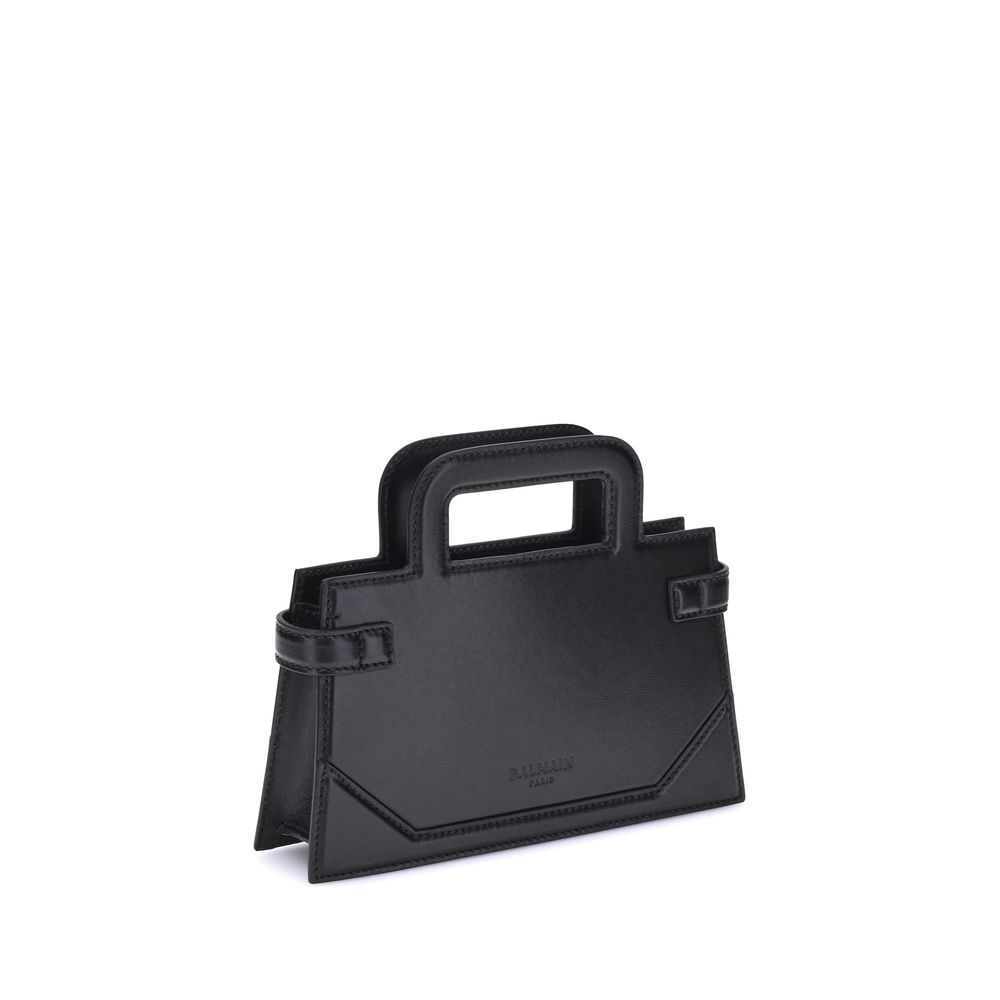 Front view with bag zipped and handles upright.