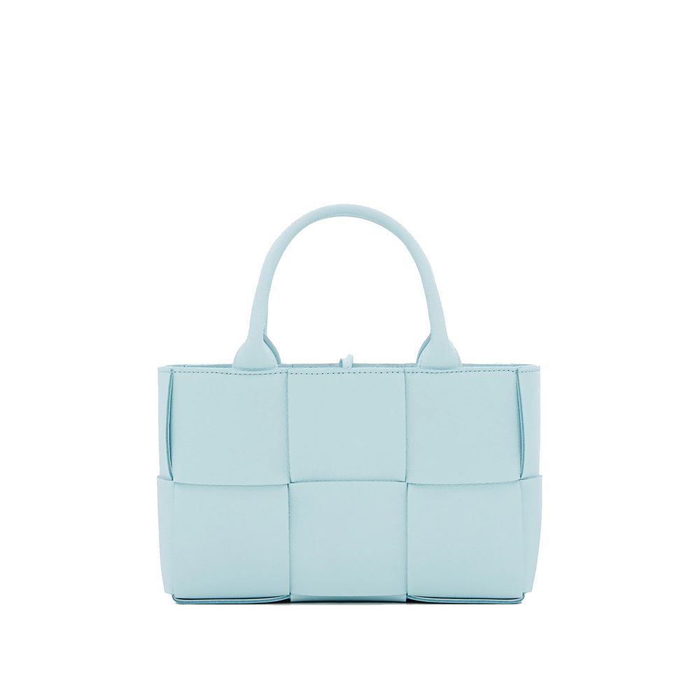 Front view with bag zipped and handles upright.