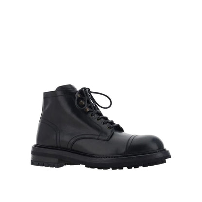 Dolce & Gabbana Black Calfskin Lace-Up Boots for men with leather composition and round toe, made in Italy.