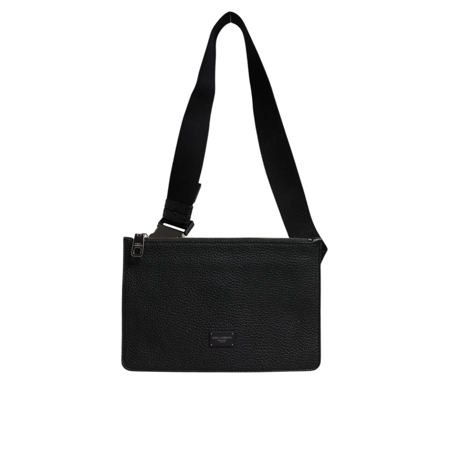Front view with bag zipped and handles upright.