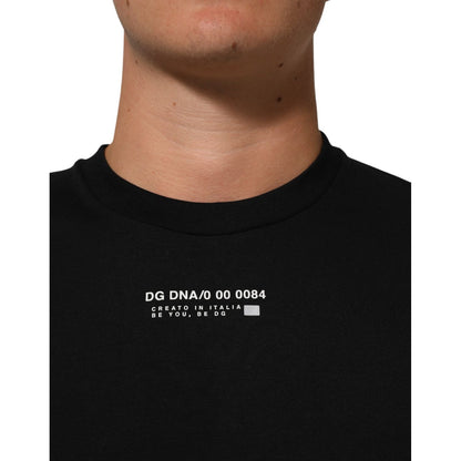 Dolce & Gabbana Black Statement Cotton Men Crew Neck T-shirt with bold print detail.