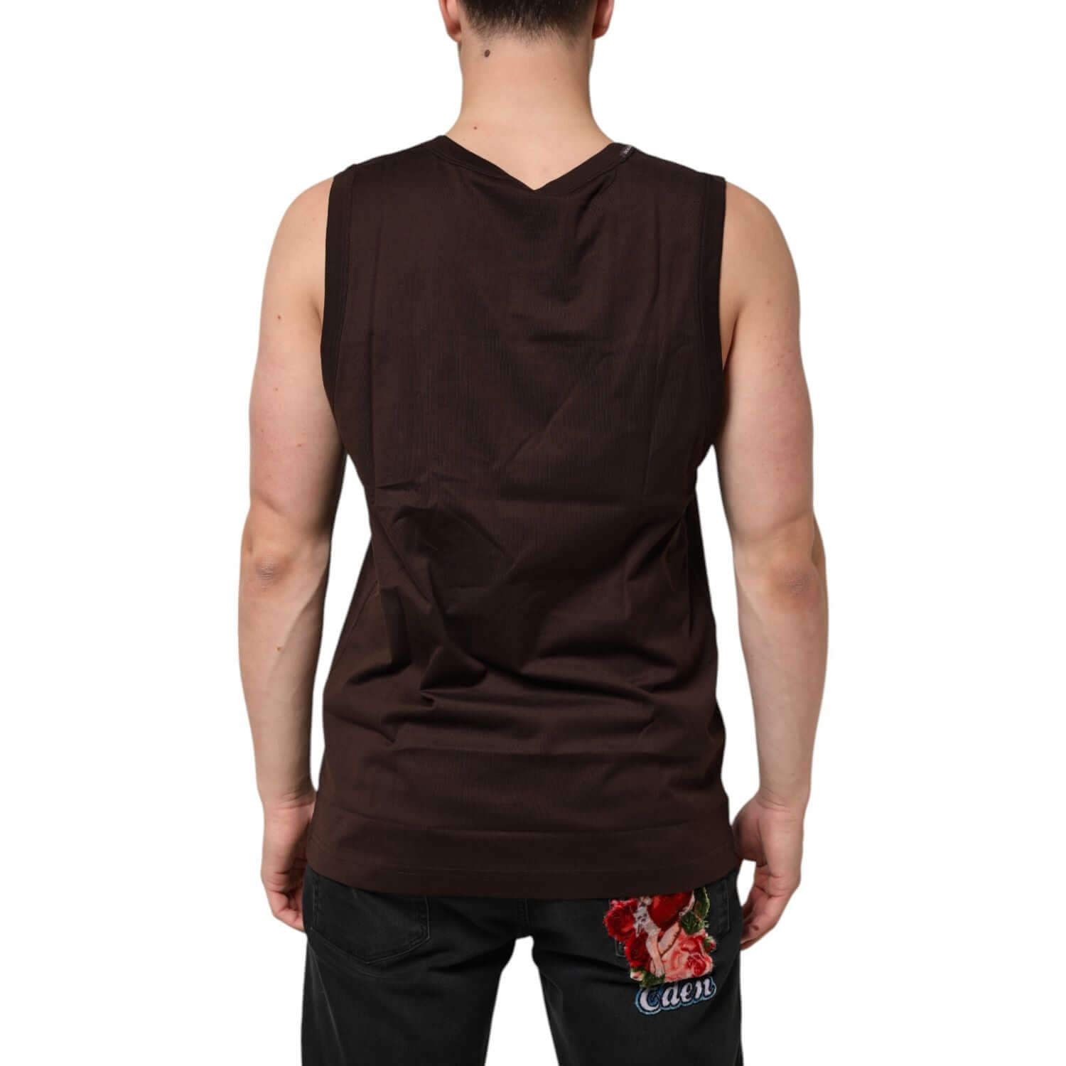Front view with bag zipped and handles upright.