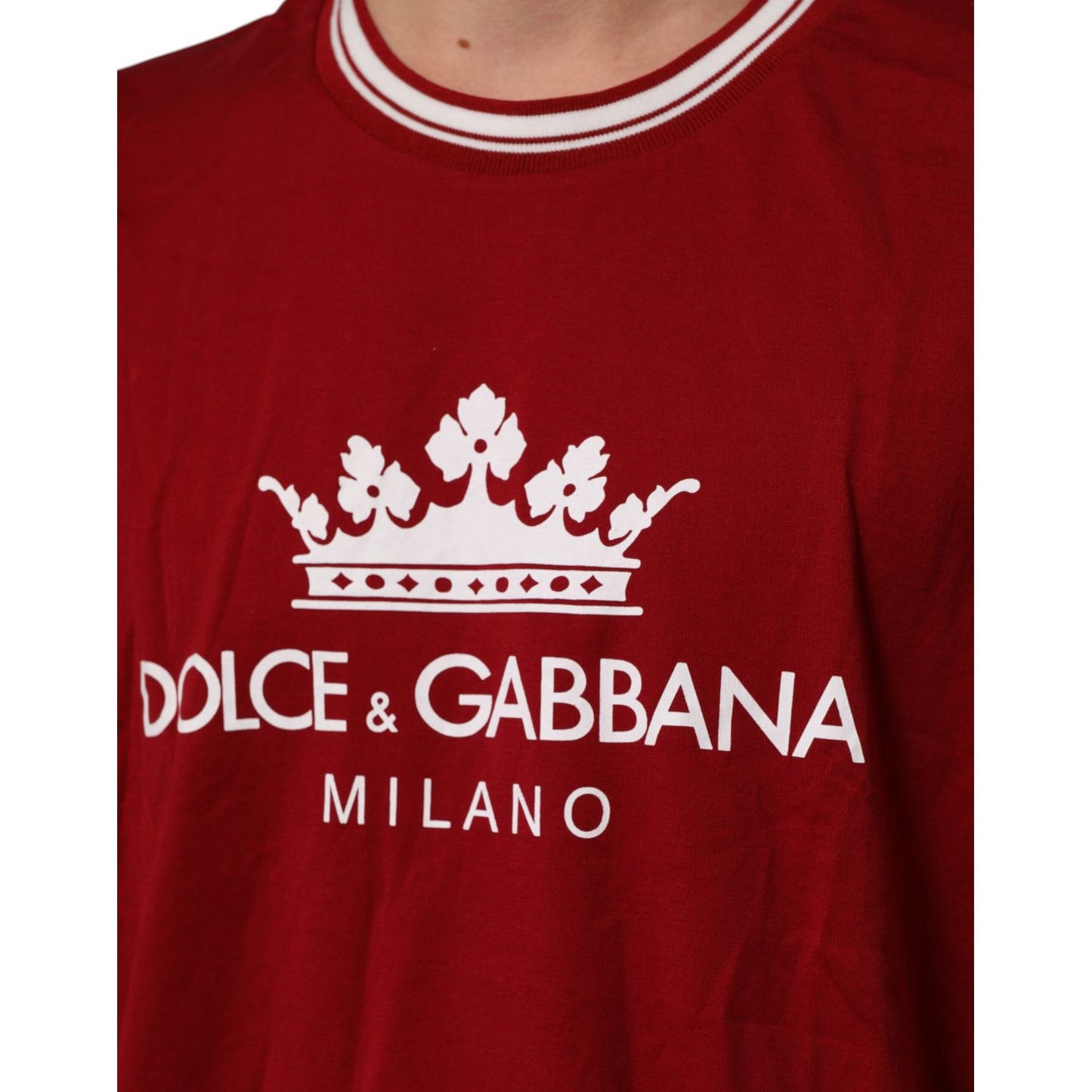 Dolce & Gabbana Maroon LogoCrown Cotton Half Sleeve T-shirt featuring iconic logo, perfect for stylish, luxurious wear.