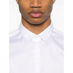 Emporio Armani shirt in white with concealed button fastening, classic collar and buttoned cuffs, model wearing size 39 (COLLAR CM).