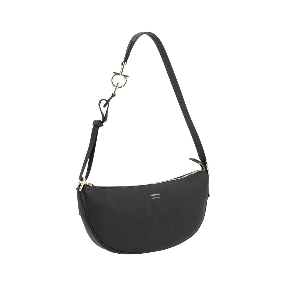 Front view with bag zipped and handles upright.