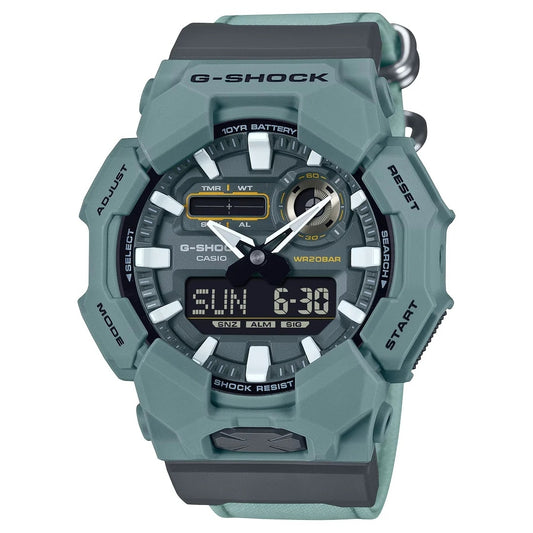 CASIO G-SHOCK Mod. NEW RUGGED BASIC Digital 10-Year Battery wristwatch with 20 ATM water resistance, carbon-resin case, CORDURA strap.