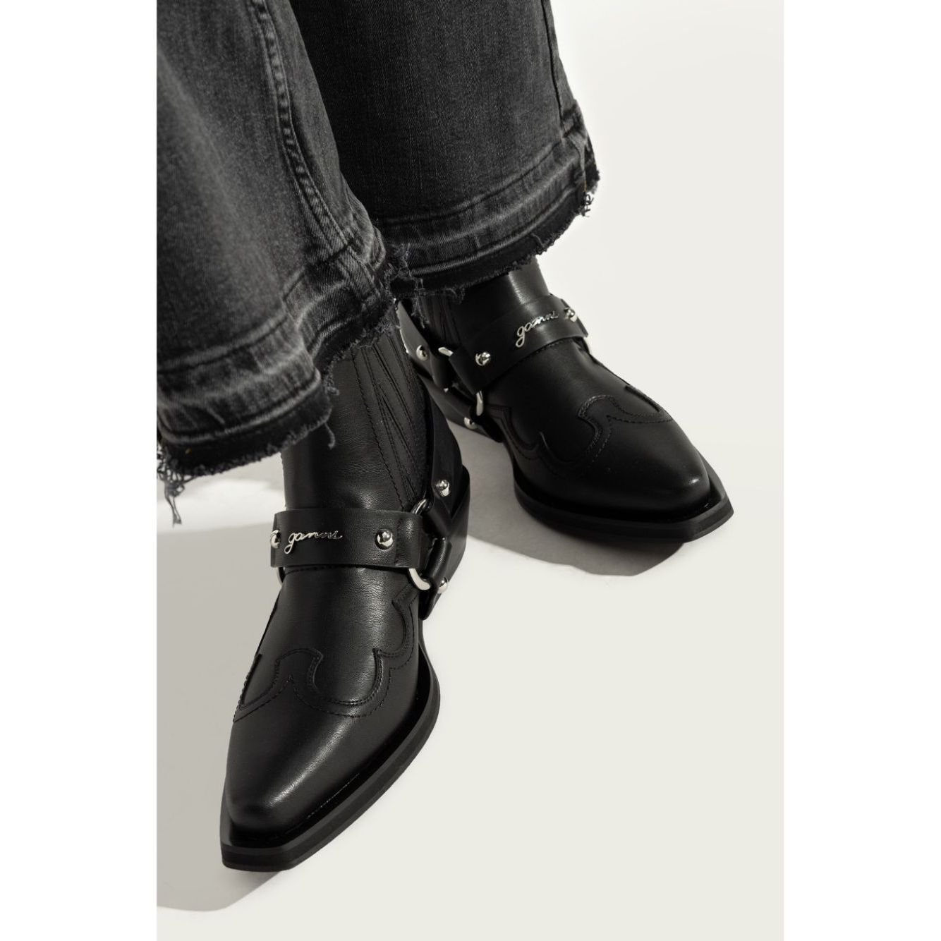 Ganni Low Cut Western Chelsea Boots