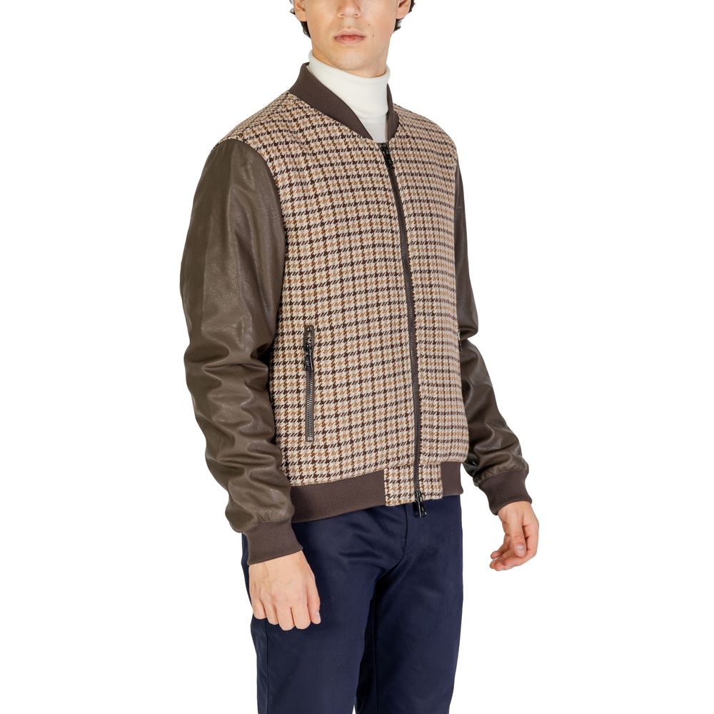 Man wearing Gianni Lupo Brown Polyester Jackets & Coat, fall/winter collection, 60% polyester, 40% wool, stylish men's fashion.