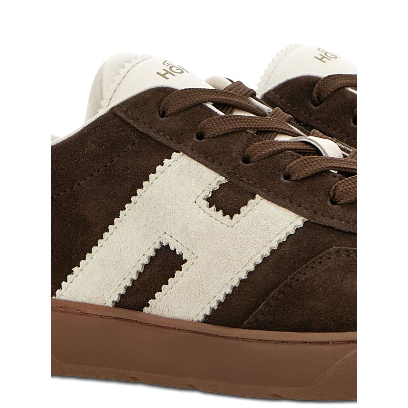 Hogan Pre Sneakers Hogan Cool in chocolate brown, front lace-up, memory foam insole, flat rubber sole, appliqué logo, leather design.
