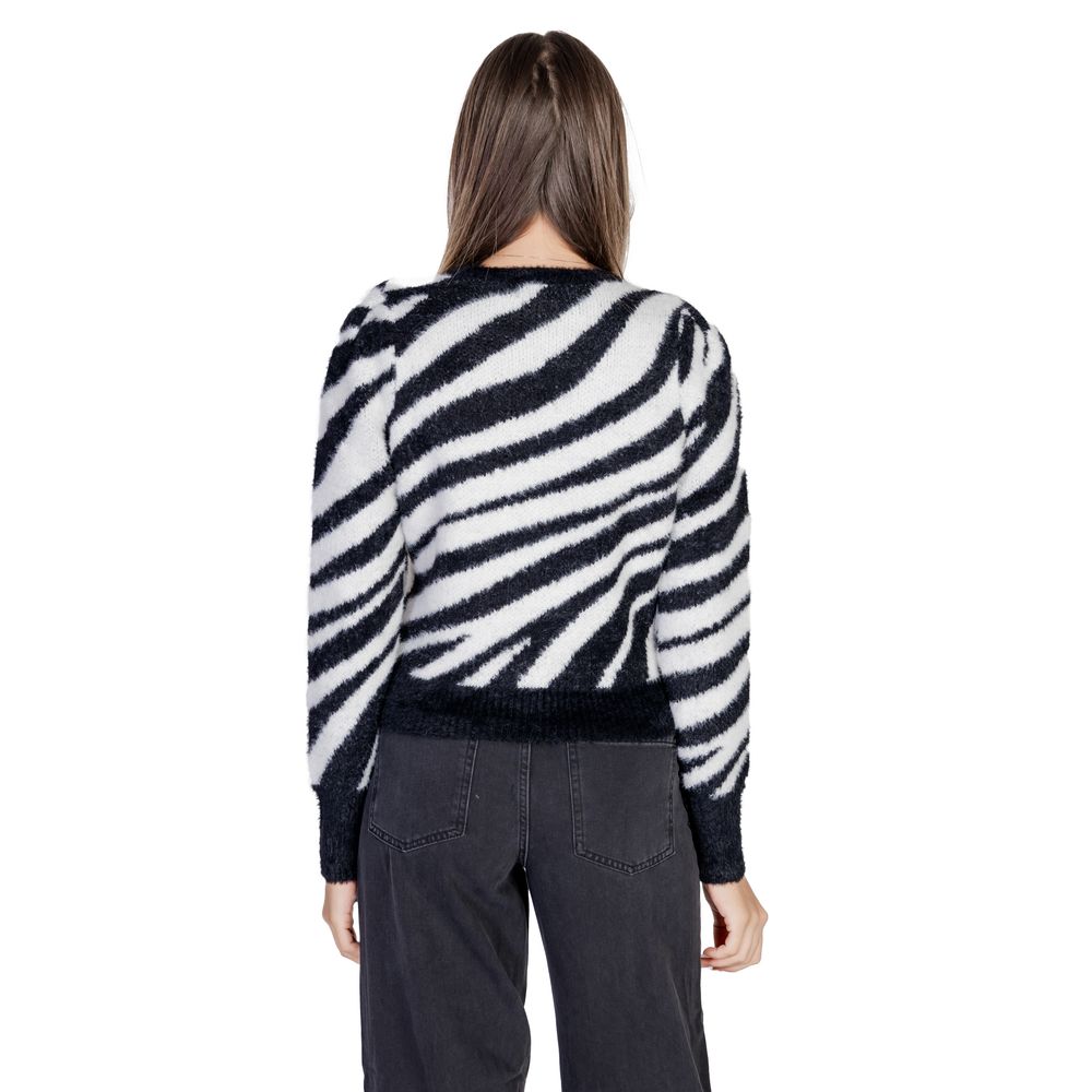 Only Black Nylon Sweater for women's knitwear, fall/winter collection, 70% nylon and 30% acrylic, zebra pattern