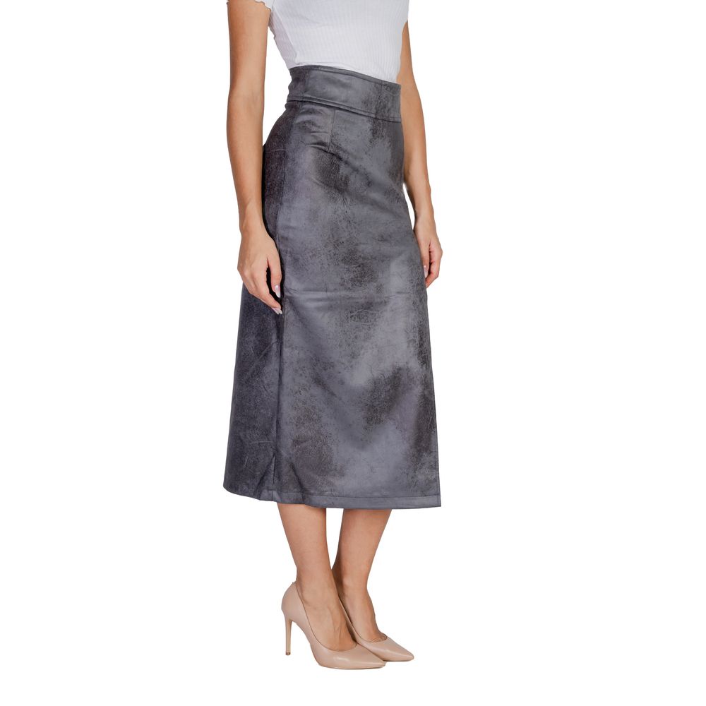 Only Gray Artificial Leather Skirt for women, fall/winter collection, 100% faux leather, elegant long design, stylish fashion.